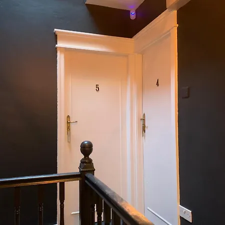 Twelve - Boutique -galway Centre -6 Bed En-suite - Free Parking Holiday home Galway