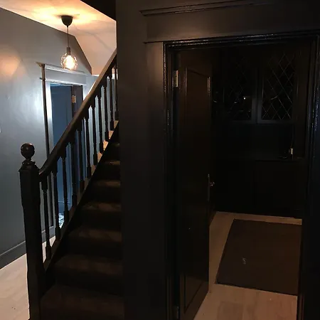 בית נופש Twelve - Boutique -galway Centre -6 Bed En-suite - Free Parking גלוואיי