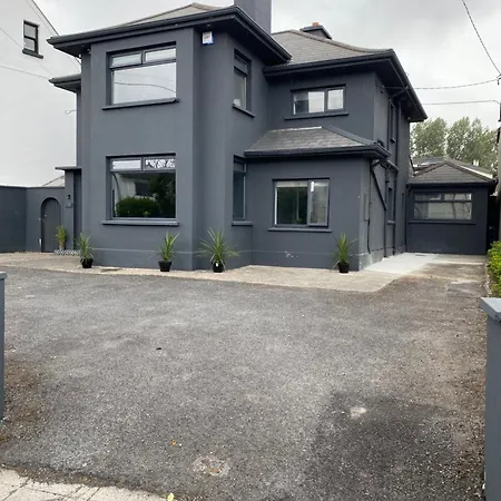 Twelve - Boutique -galway Centre -6 Bed En-suite - Free Parking Galway