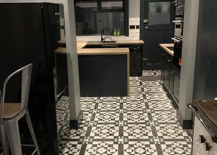 Twelve - Boutique -galway Centre -6 Bed En-suite - Free Parking Galway