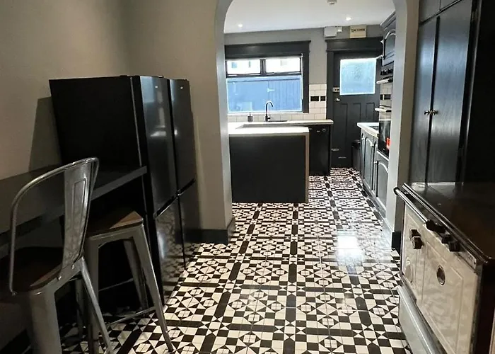 Semesterbostad Twelve - Boutique -galway Centre -6 Bed En-suite - Free Parking *