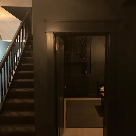 Twelve - Boutique -galway Centre -6 Bed En-suite - Free Parking Galway