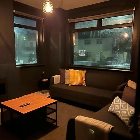 Twelve - Boutique -galway Centre -6 Bed En-suite - Free Parking Prázdninový dům *