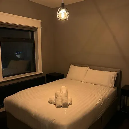 Twelve - Boutique -galway Centre -6 Bed En-suite - Free Parking *