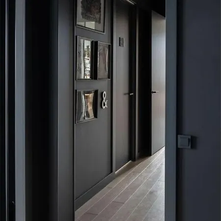 Twelve - Boutique -galway Centre -6 Bed En-suite - Free Parking