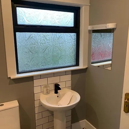 Twelve - Boutique -galway Centre -6 Bed En-suite - Free Parking *