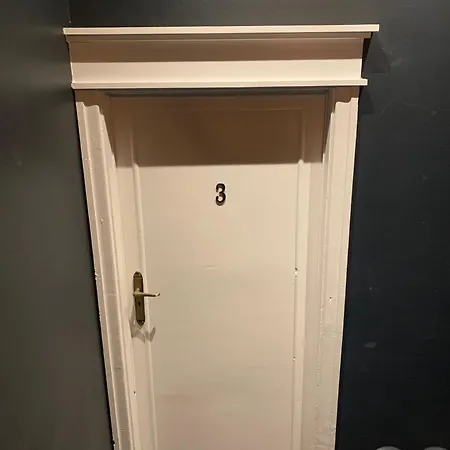 Twelve - Boutique -galway Centre -6 Bed En-suite - Free Parking