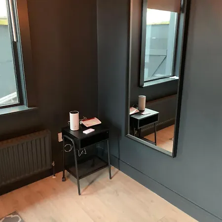 Twelve - Boutique -galway Centre -6 Bed En-suite - Free Parking