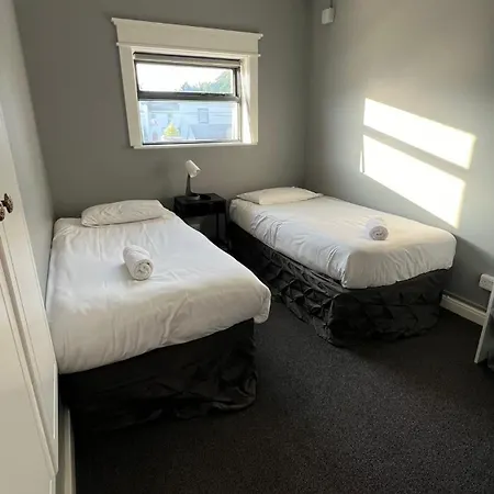 Twelve - Boutique -galway Centre -6 Bed En-suite - Free Parking Сasa de vacaciones Galway