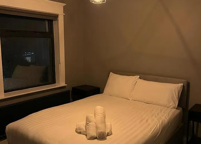 Twelve - Boutique -galway Centre -6 Bed En-suite - Free Parking *