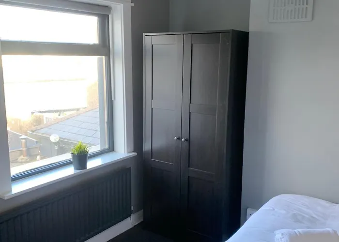 Twelve - Boutique -galway Centre -6 Bed En-suite - Free Parking