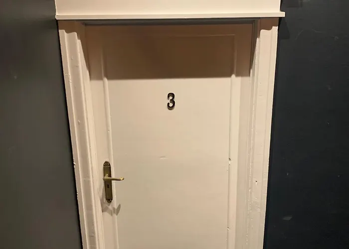 Twelve - Boutique -galway Centre -6 Bed En-suite - Free Parking