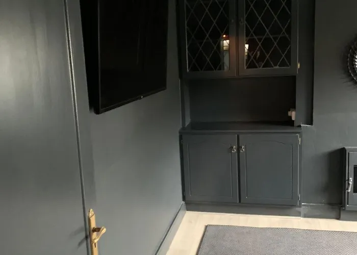 Twelve - Boutique -galway Centre -6 Bed En-suite - Free Parking