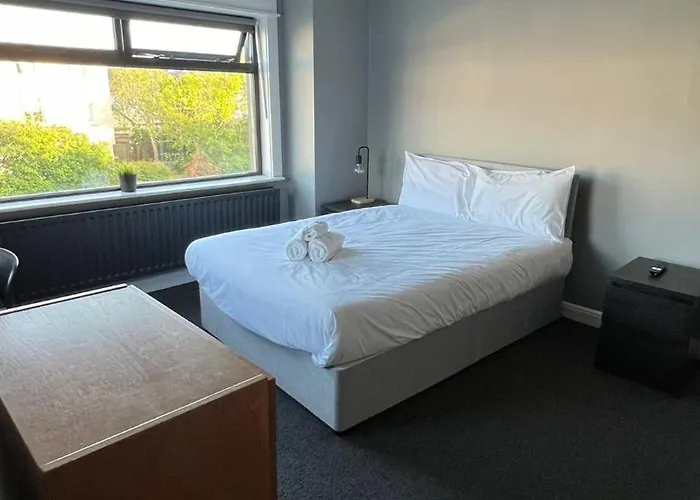 Twelve - Boutique -galway Centre -6 Bed En-suite - Free Parking Feriehus *