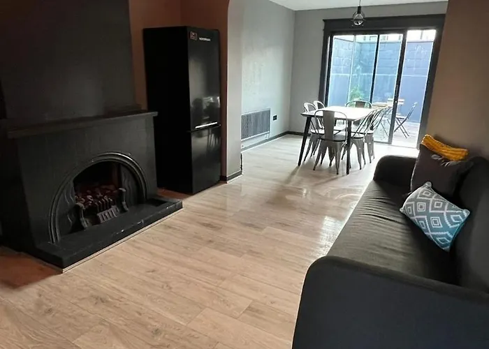 Twelve - Boutique -galway Centre -6 Bed En-suite - Free Parking Galway