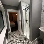 Twelve - Boutique -galway Centre -6 Bed En-suite - Free Parking Ferienhaus