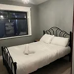 Twelve - Boutique -galway Centre -6 Bed En-suite - Free Parking Galway
