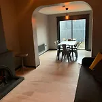 Twelve - Boutique -galway Centre -6 Bed En-suite - Free Parking Galway